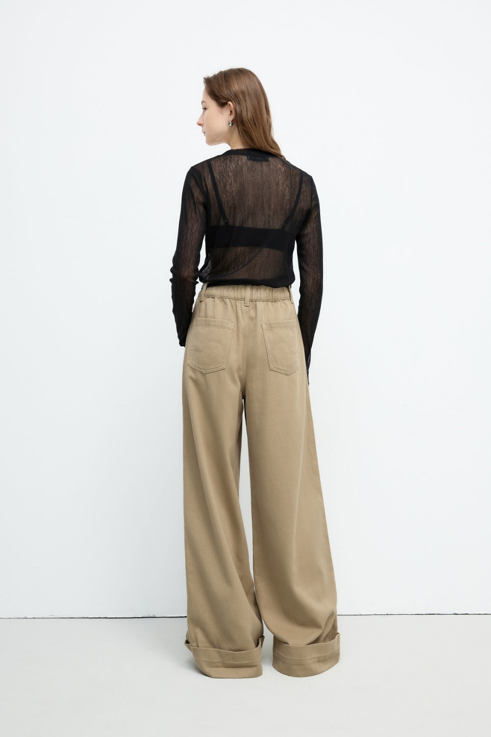 【現折100】透肌感圓領長袖上衣-白+黑