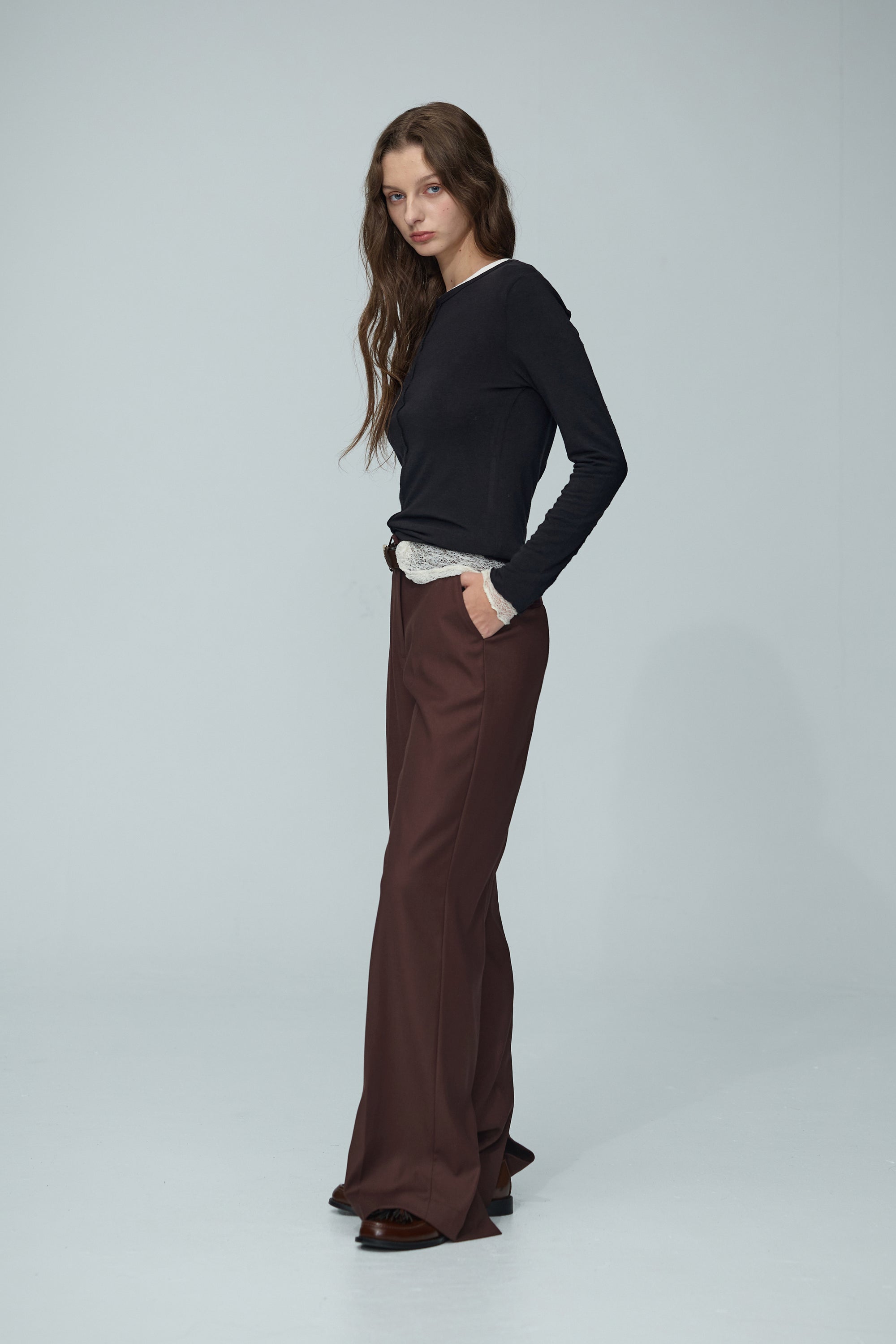 後開岔挺版直筒西裝褲-酒紅