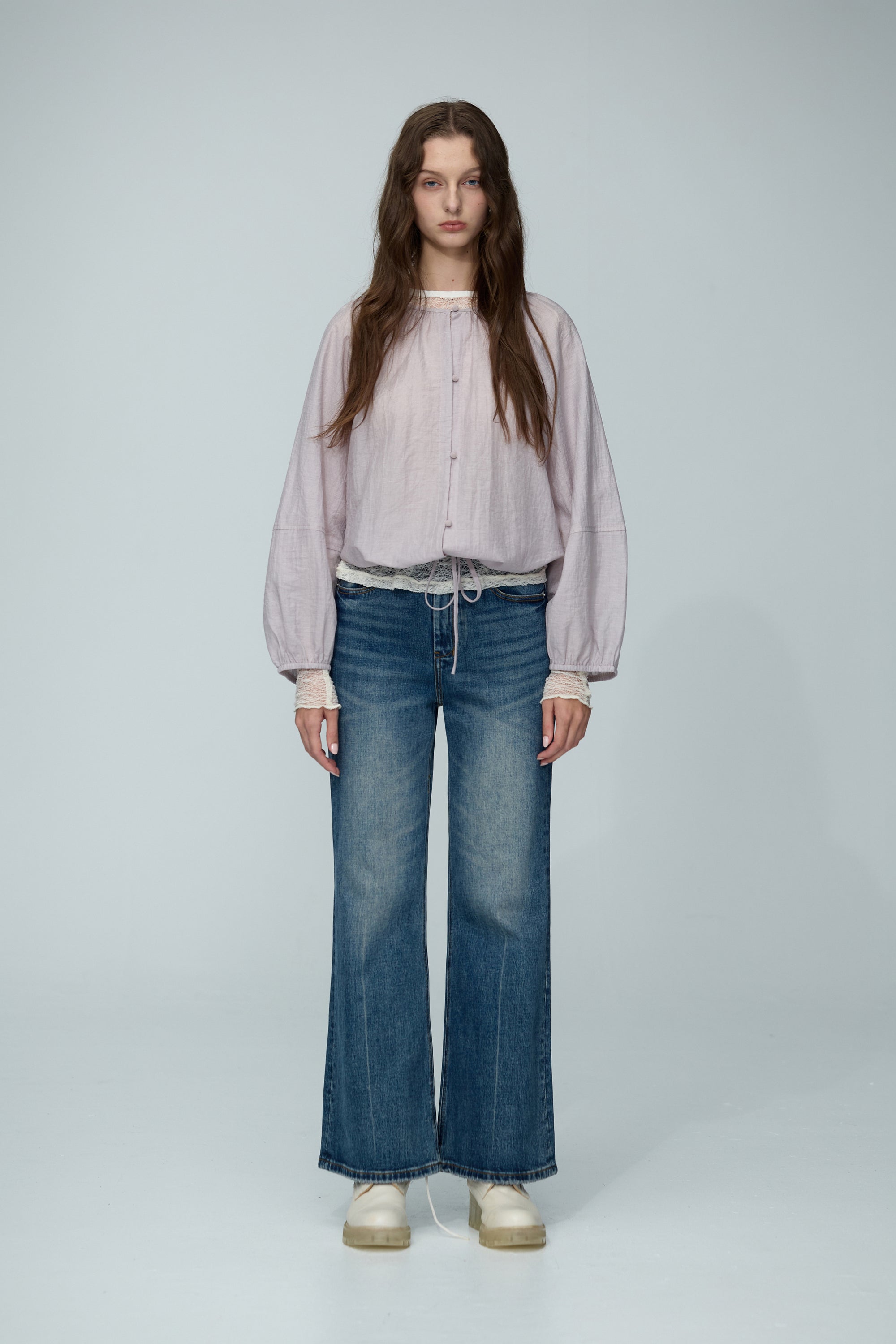 立體蕾絲紋理透肌上衣-杏