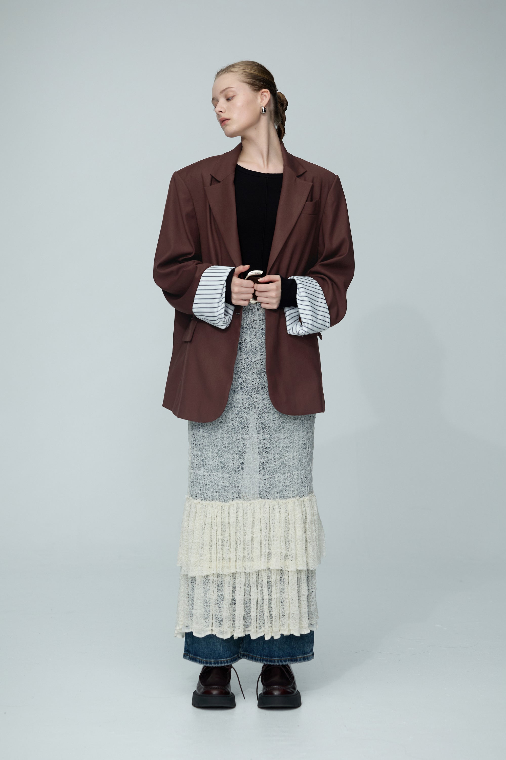 墊肩挺版反折袖西裝外套-酒紅