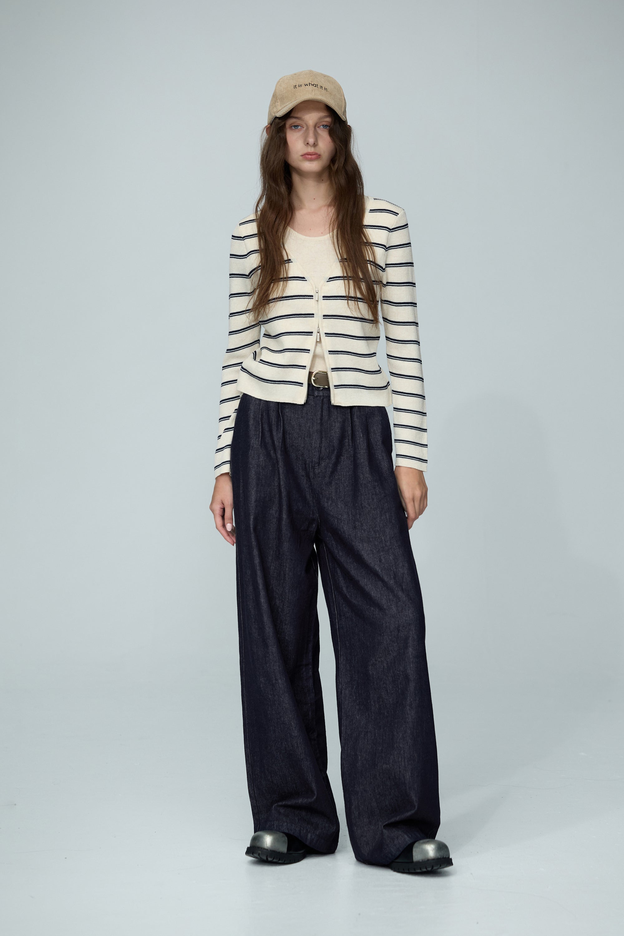 水洗花紗後鬆緊丹寧直筒褲-藍色