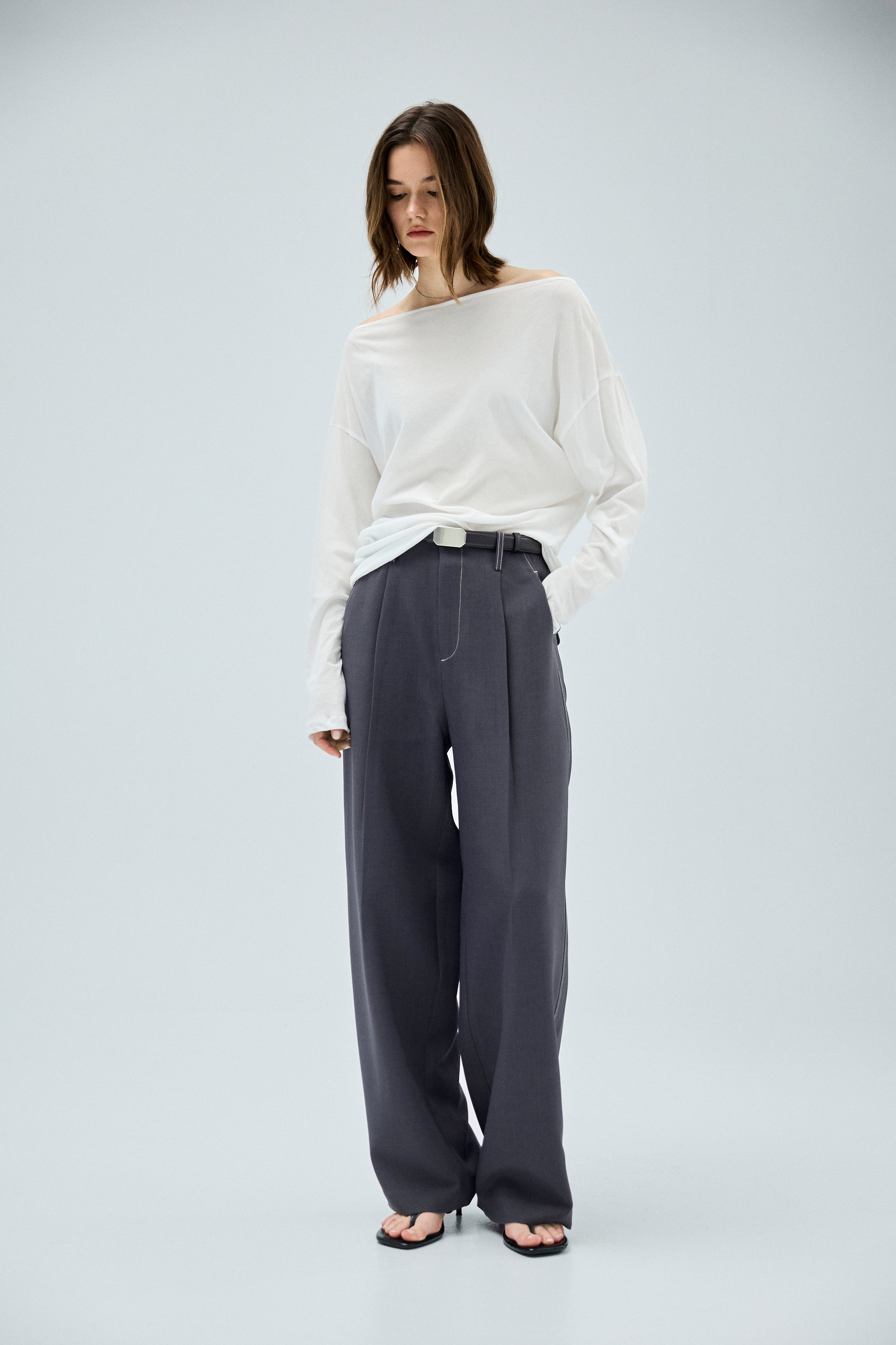 挺感配色壓線抓褶長褲-灰