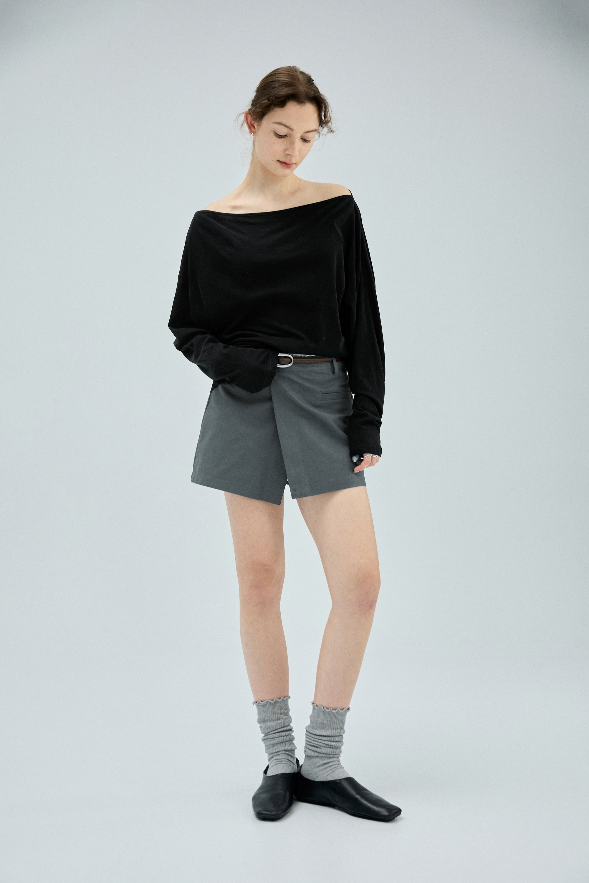 雙釦設計短裙褲(兩件式-內褲外裙)-灰