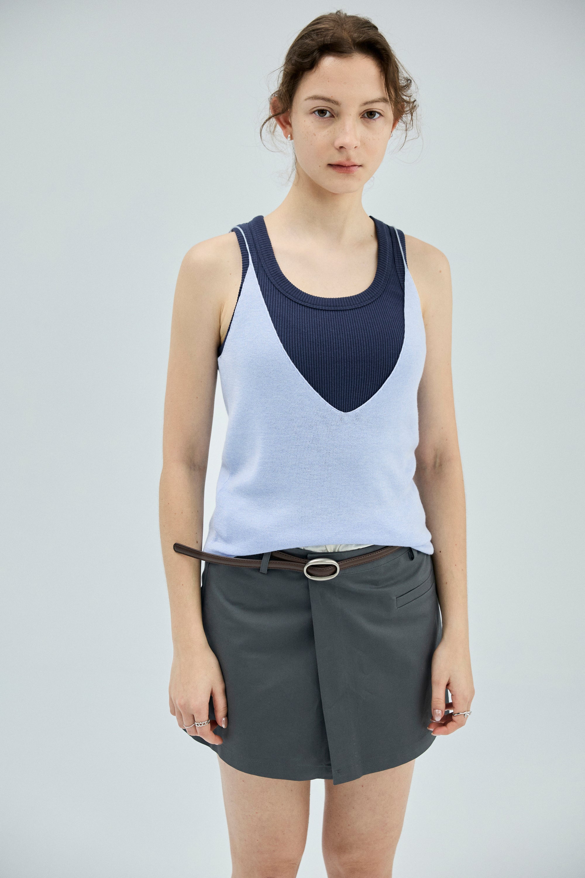 雙釦設計短裙褲(兩件式-內褲外裙)-灰