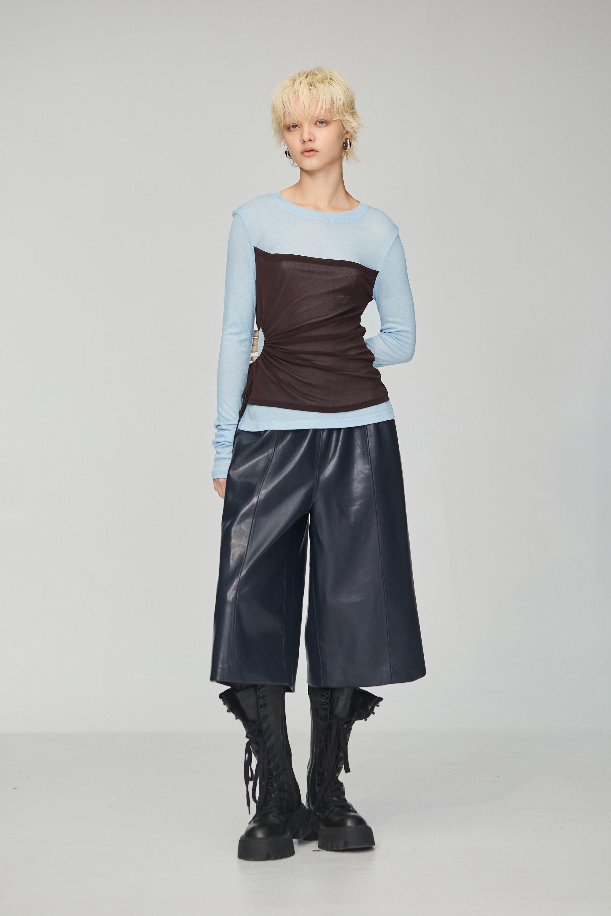 霧面皮革七分褲-藍色