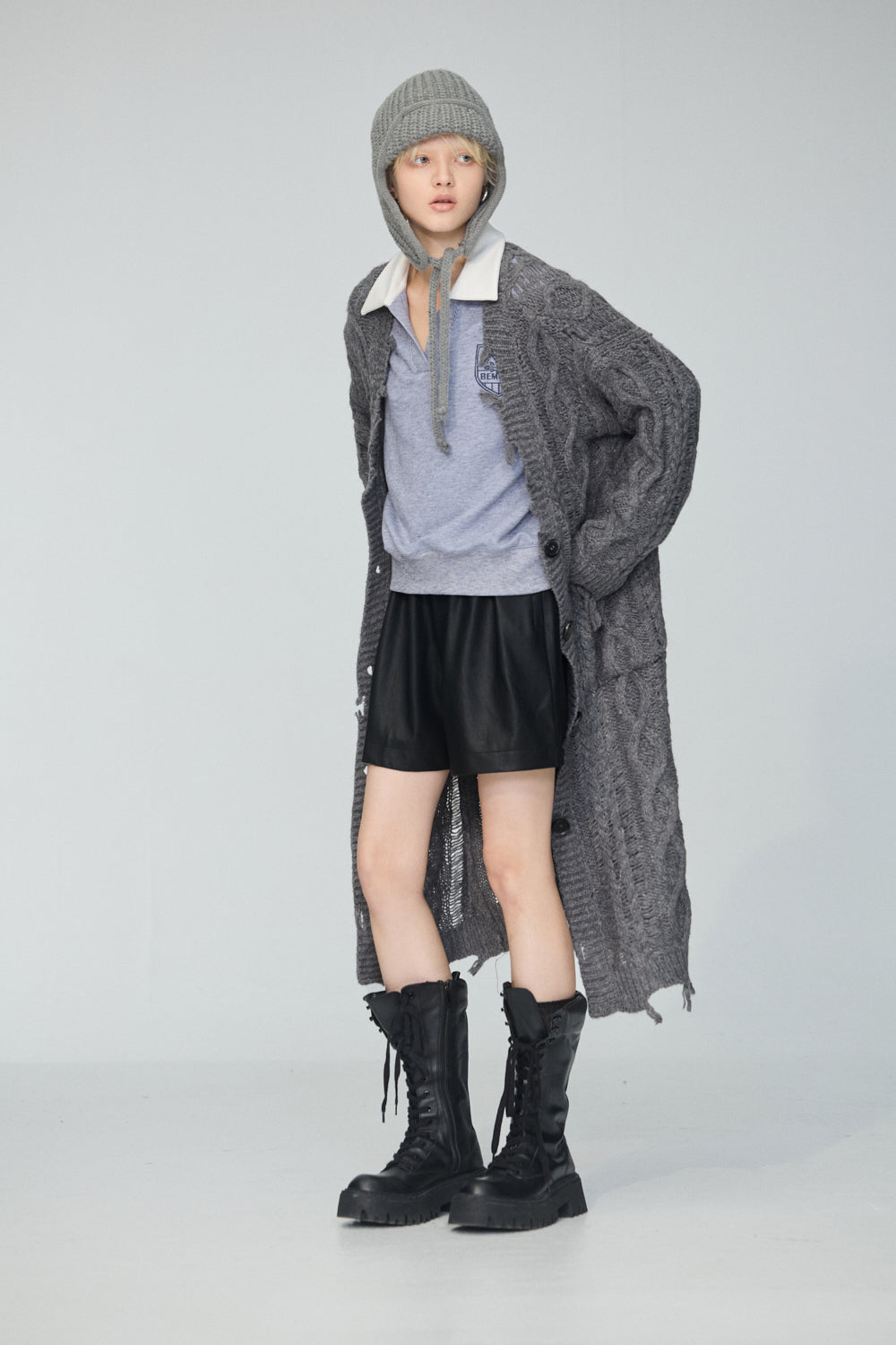 刺繡翻領絨感上衣-藍色