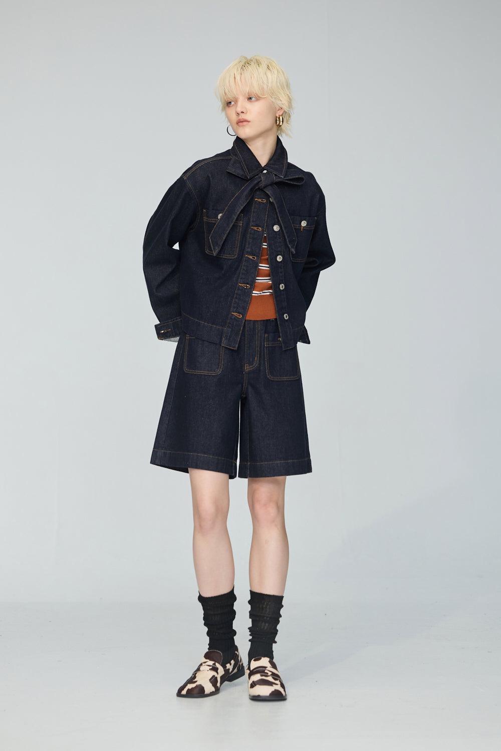 POLO領條紋針織上衣-咖