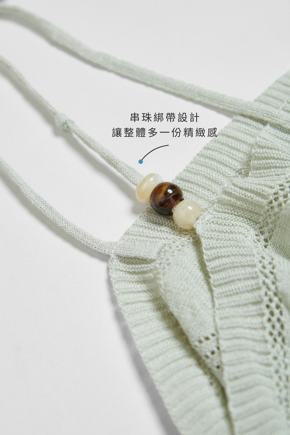 不規則垂墜下襬綁帶肩針織上衣-綠