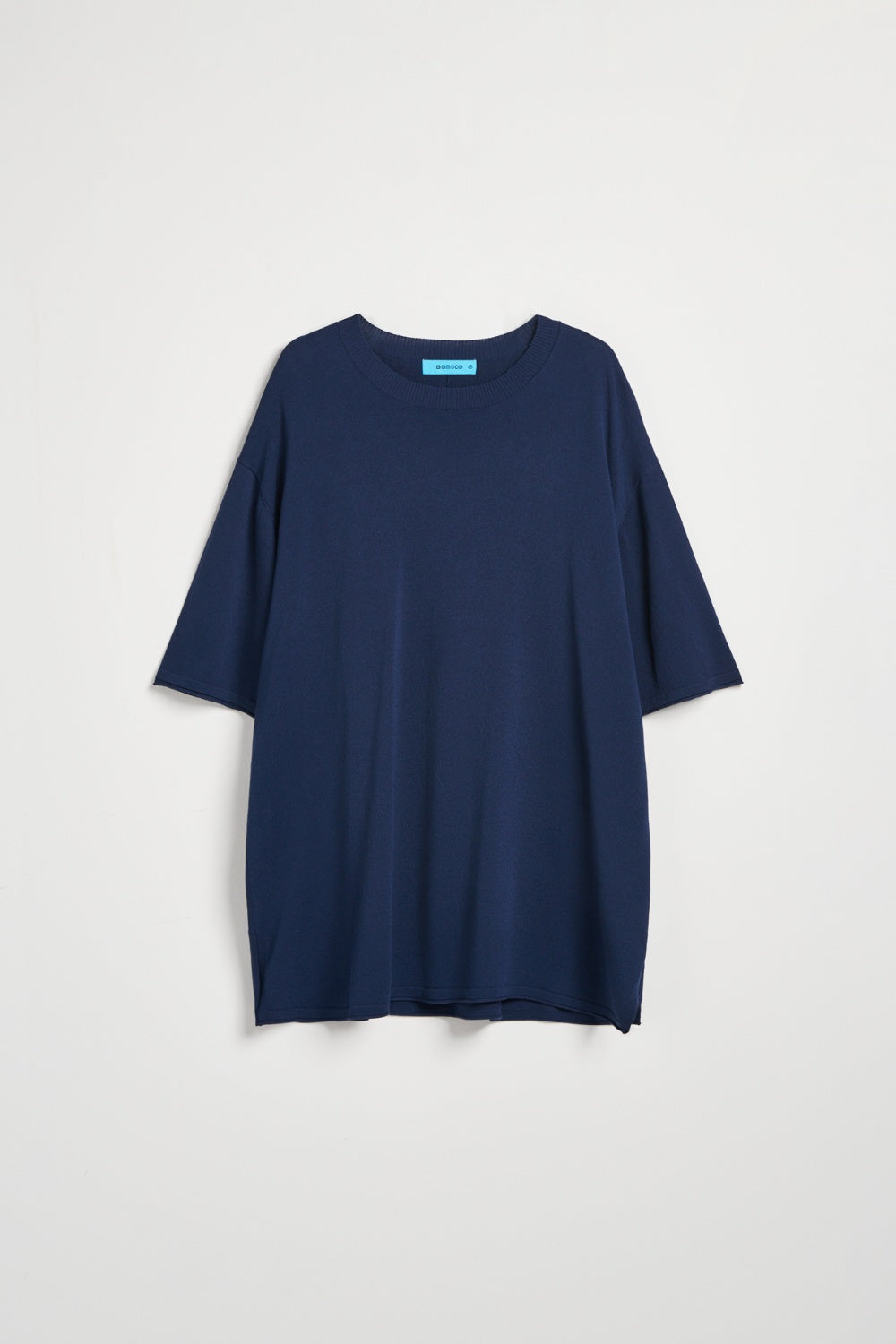 素面捲邊寬鬆長版針織五分袖上衣-藍色