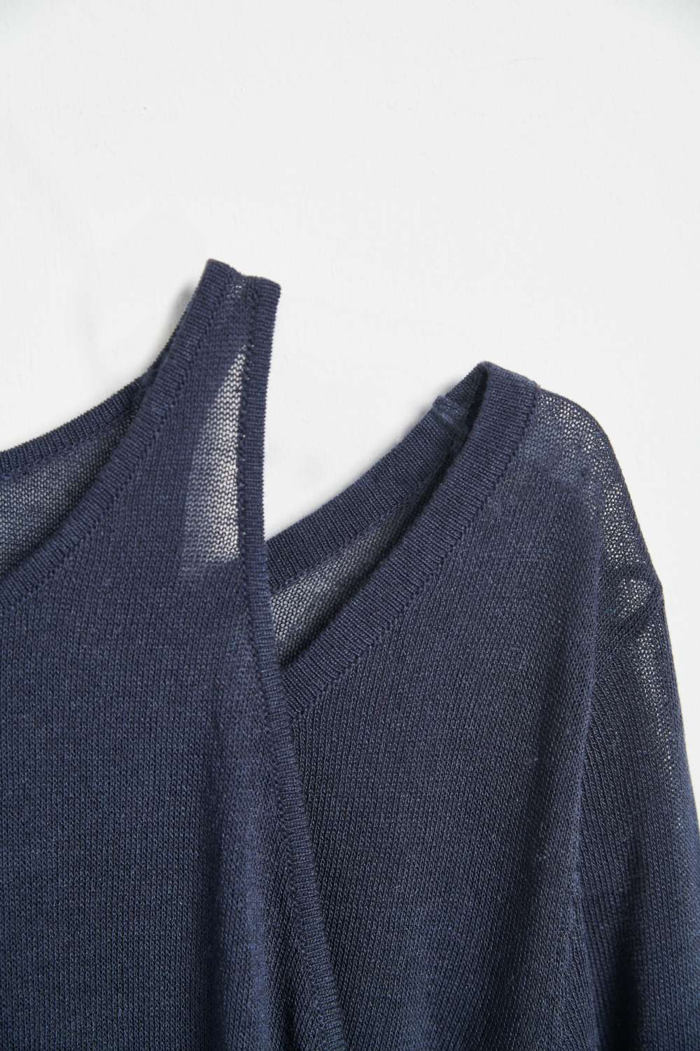 假兩件柔霧萊賽爾針織長袖上衣-藏青