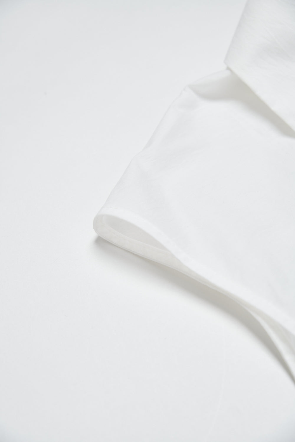 自然皺面感綁帶領長版無袖上衣-白