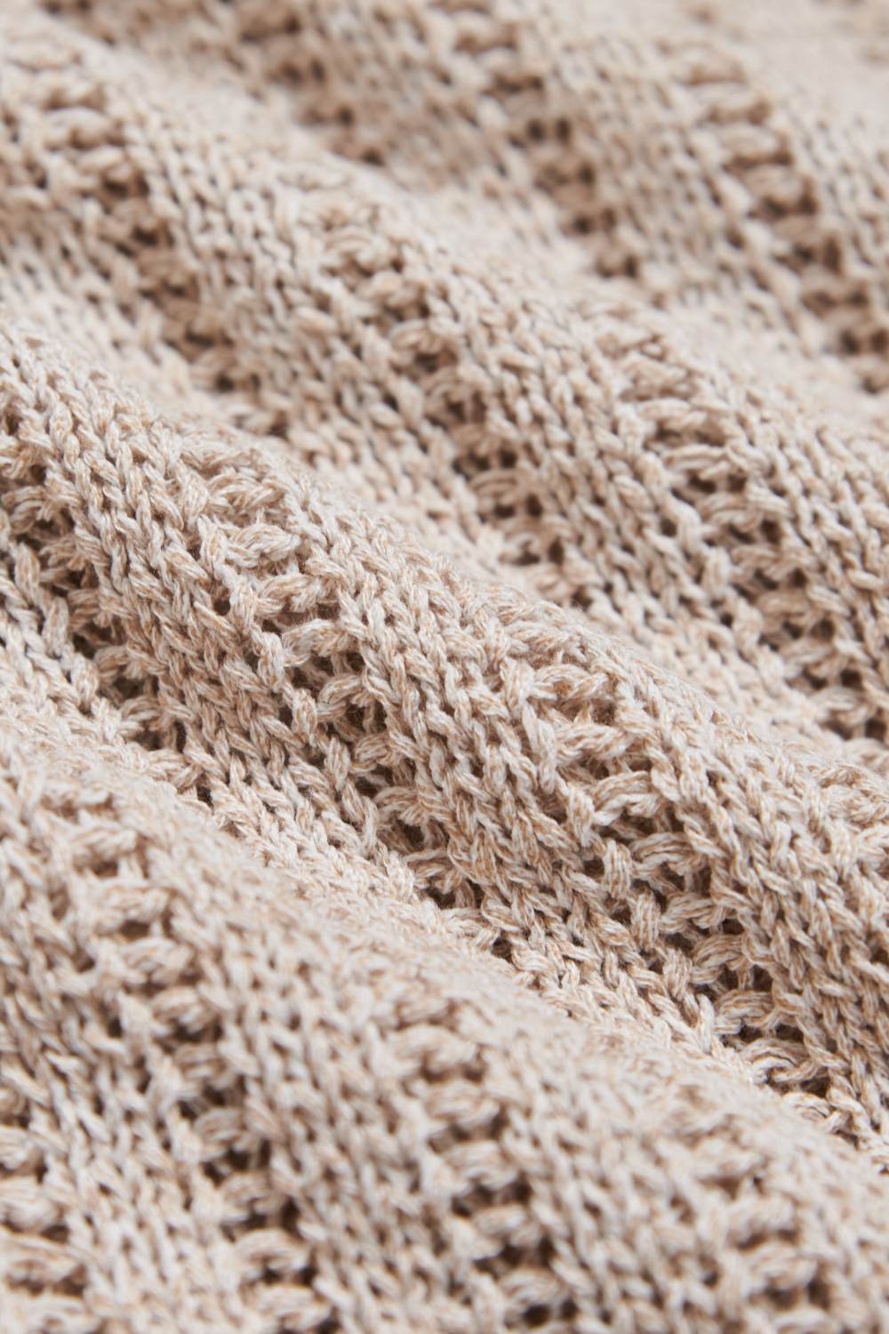 鏤空編織微透感針織背心-卡其