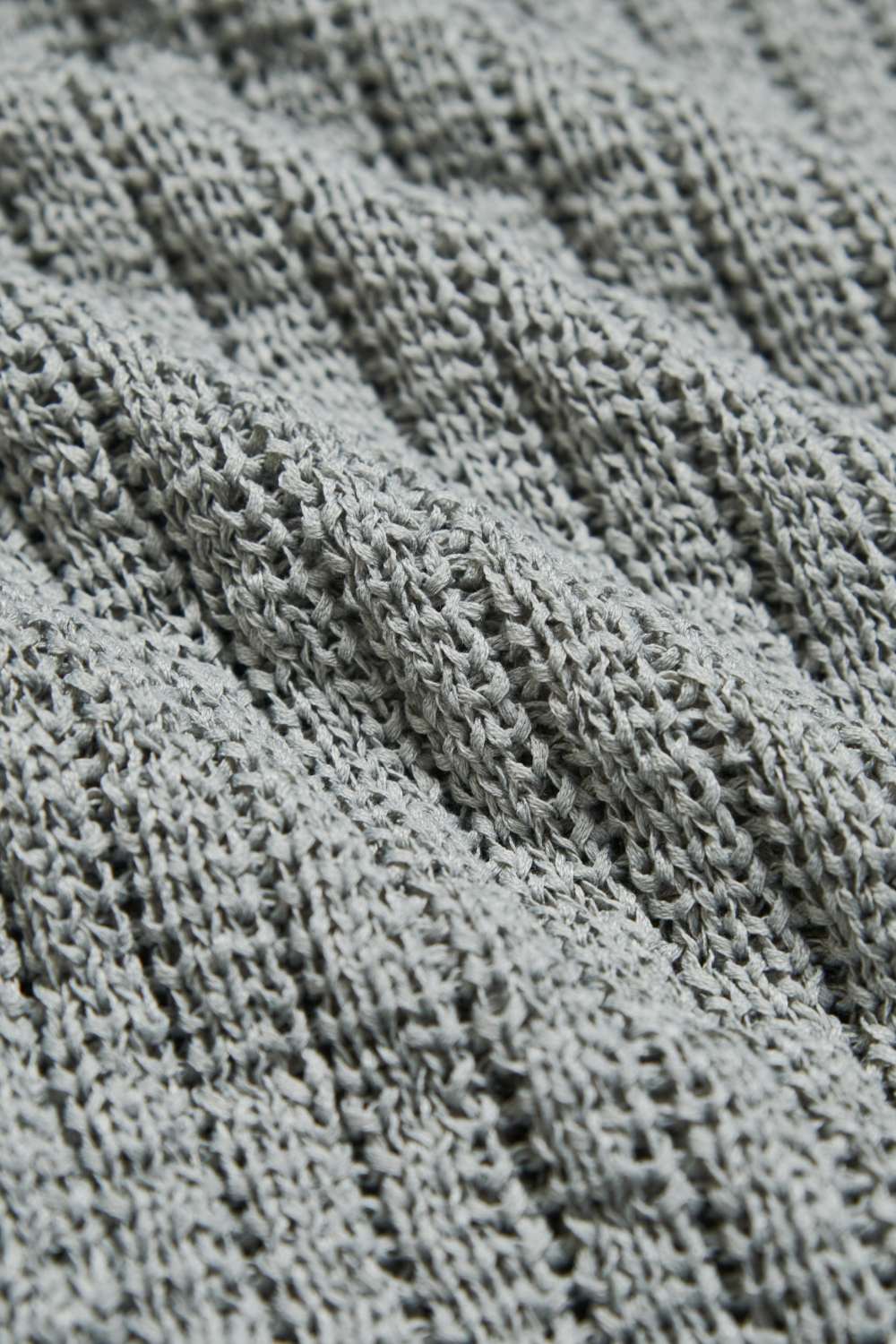 鏤空編織微透感針織背心-灰