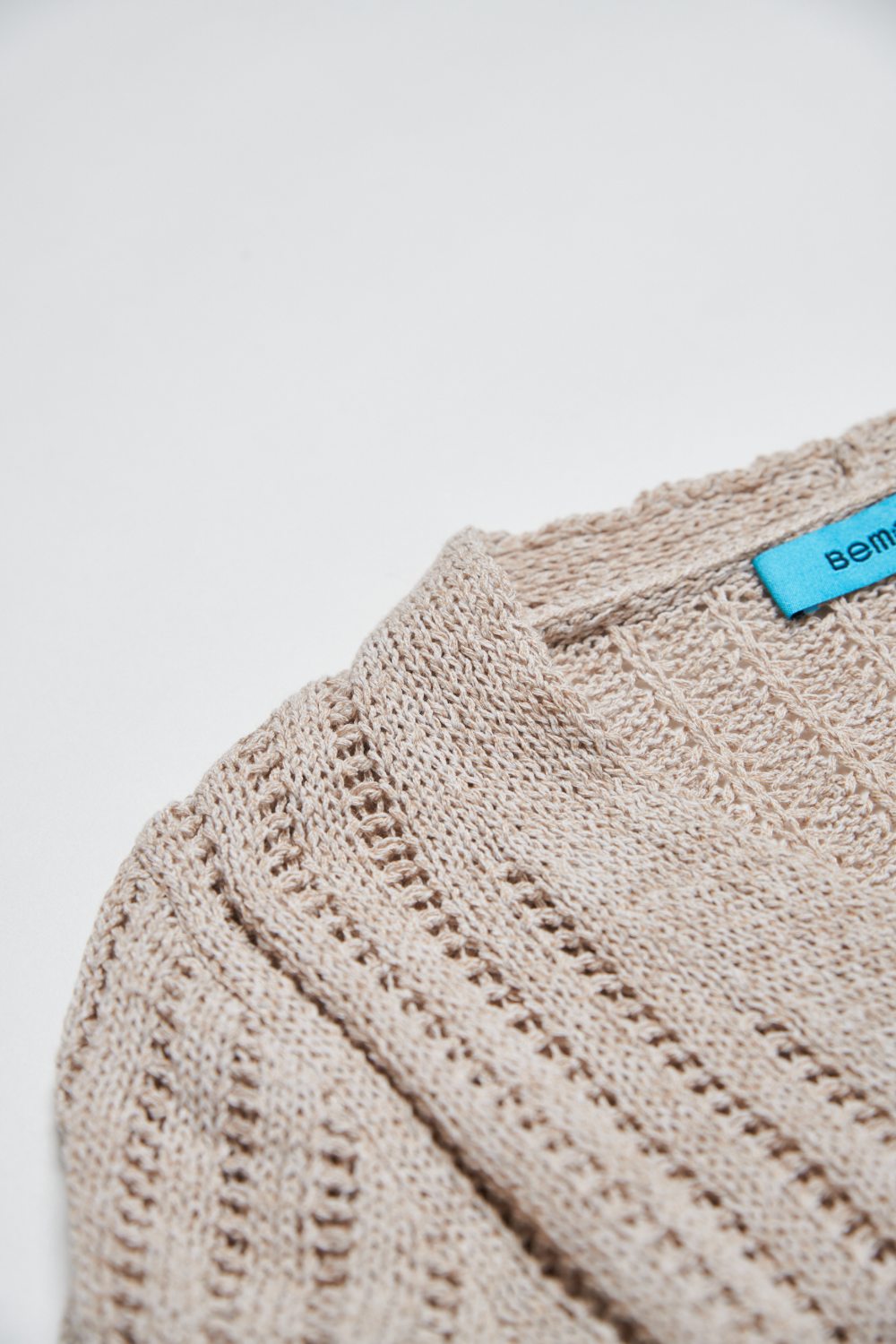 鏤空編織微透感V領開襟針織外套-卡其