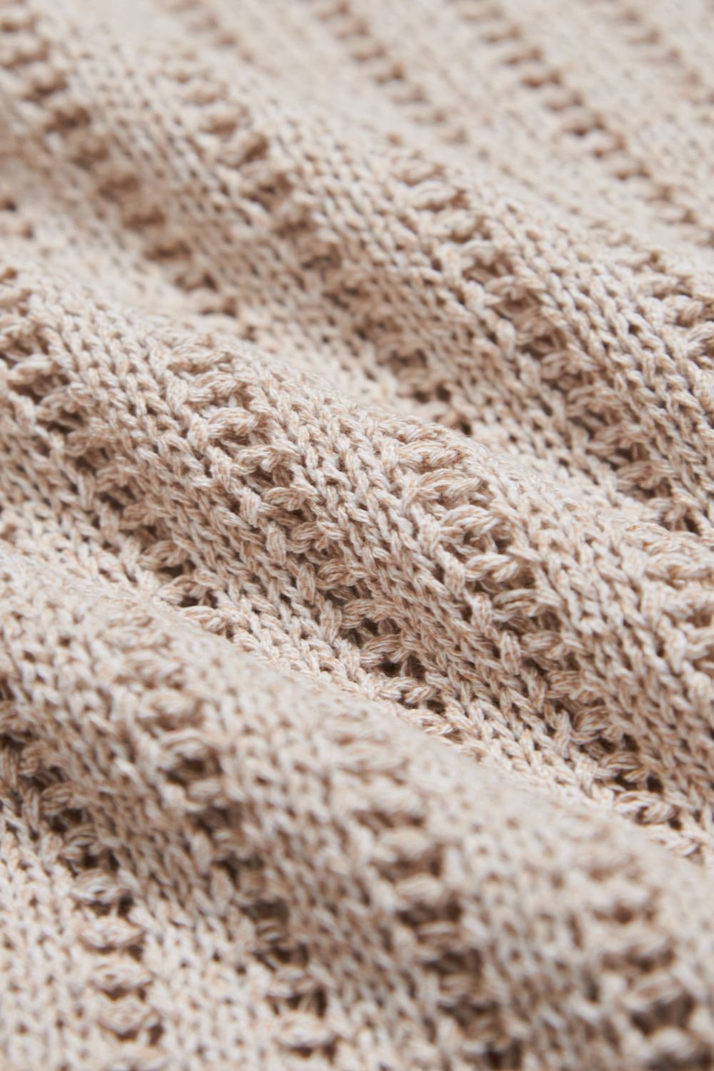 鏤空編織微透感V領開襟針織外套-卡其