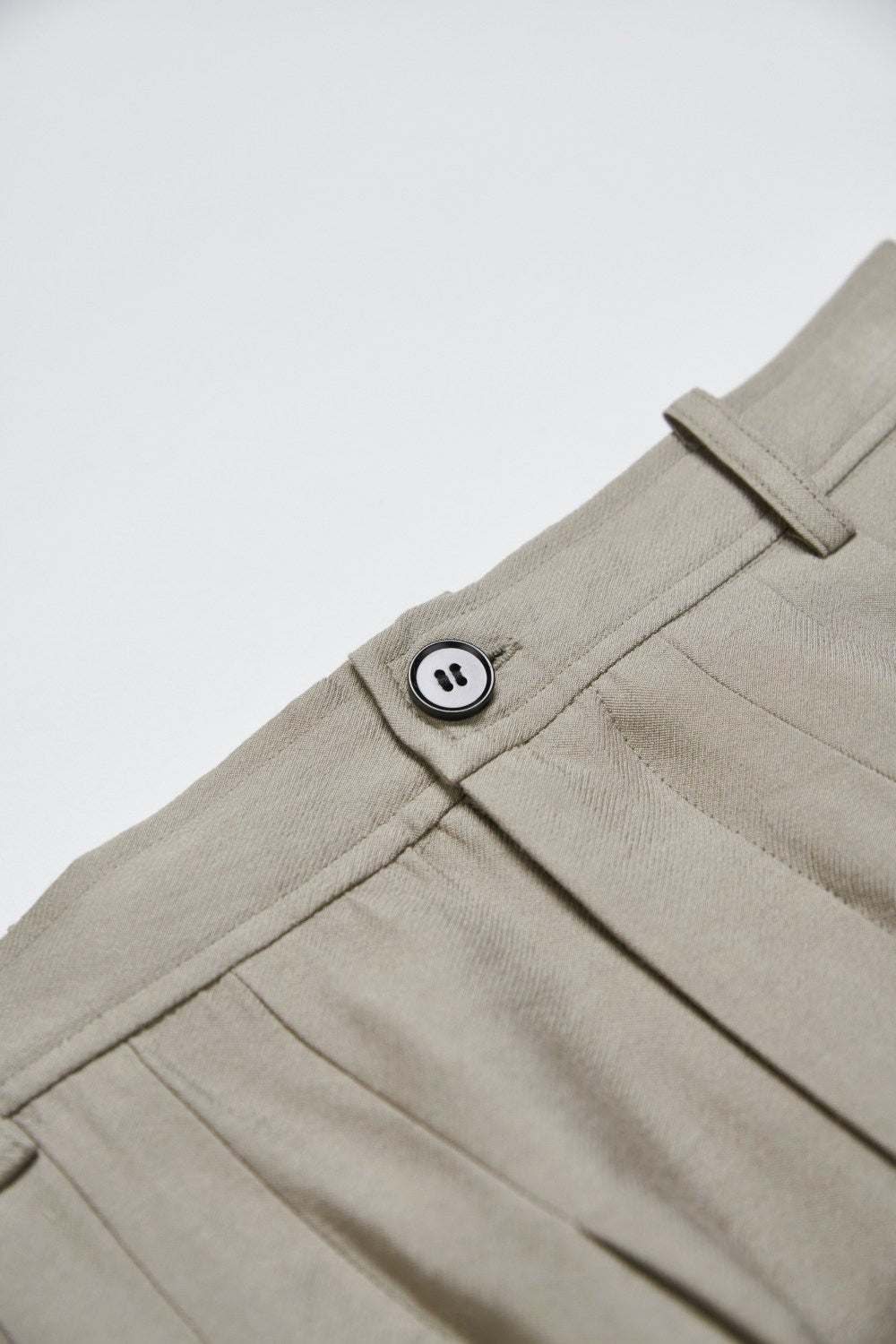 垂墜感抓褶修身西裝褲-灰