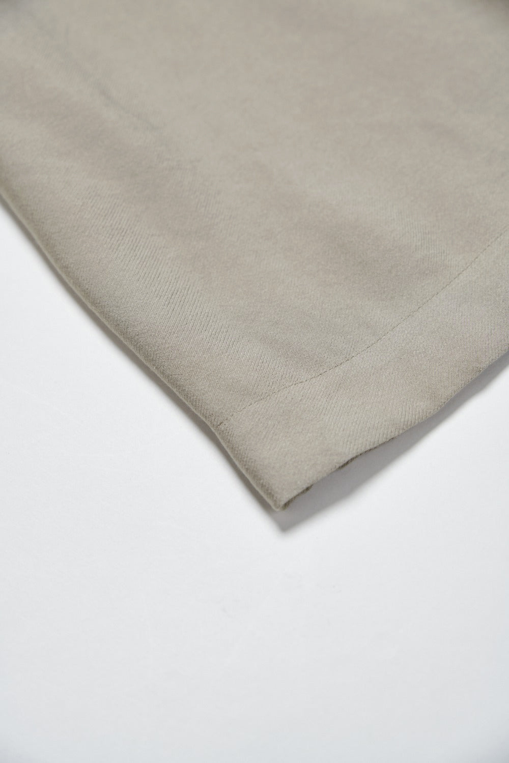 垂墜感抓褶修身西裝褲-灰