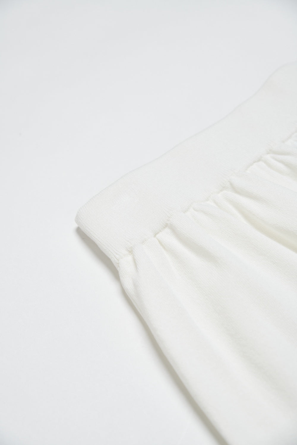 百搭捲邊裙襬針織長裙-白