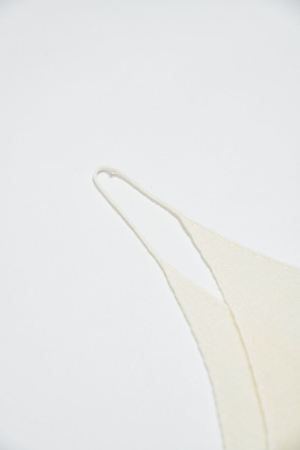 細肩帶柔感羊毛混紡修身針織背心-米