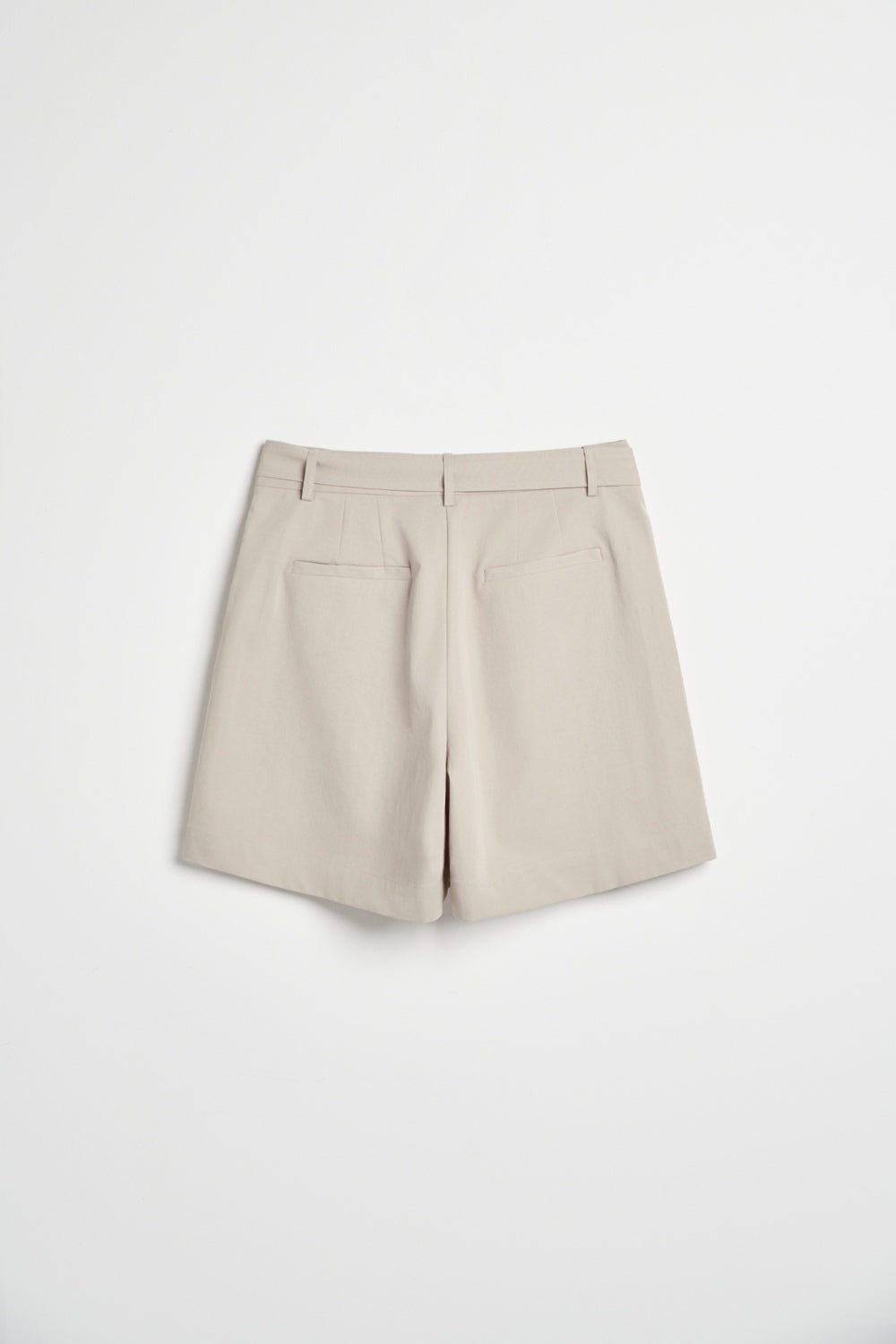 抓褶A-LINE寬短褲(附腰帶)-卡其