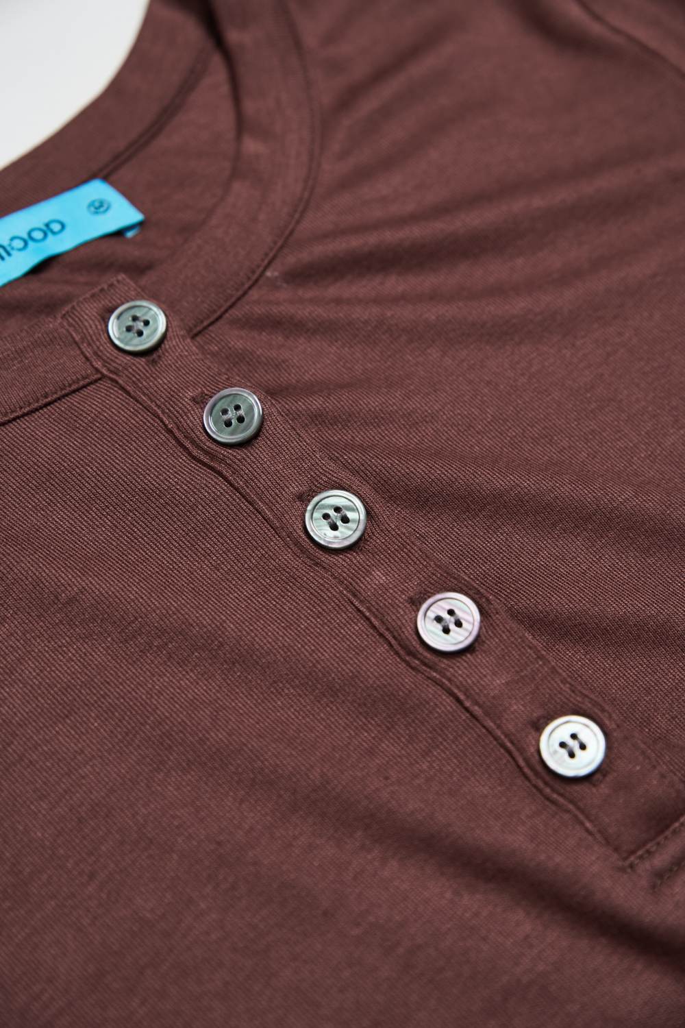 Q彈親膚開釦上衣-咖