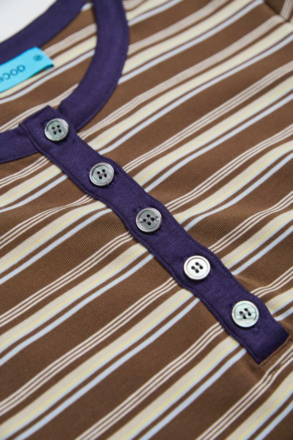 Q彈天絲彩色配條開釦上衣-彩色條