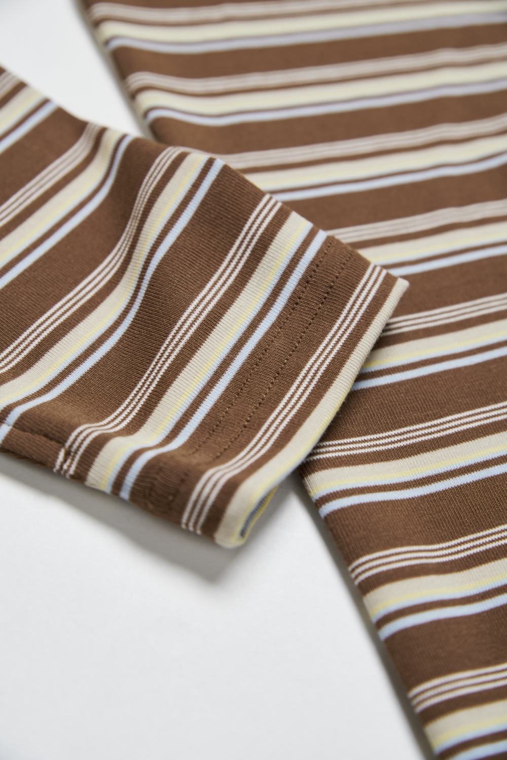 Q彈天絲彩色配條落肩開釦上衣-彩色條