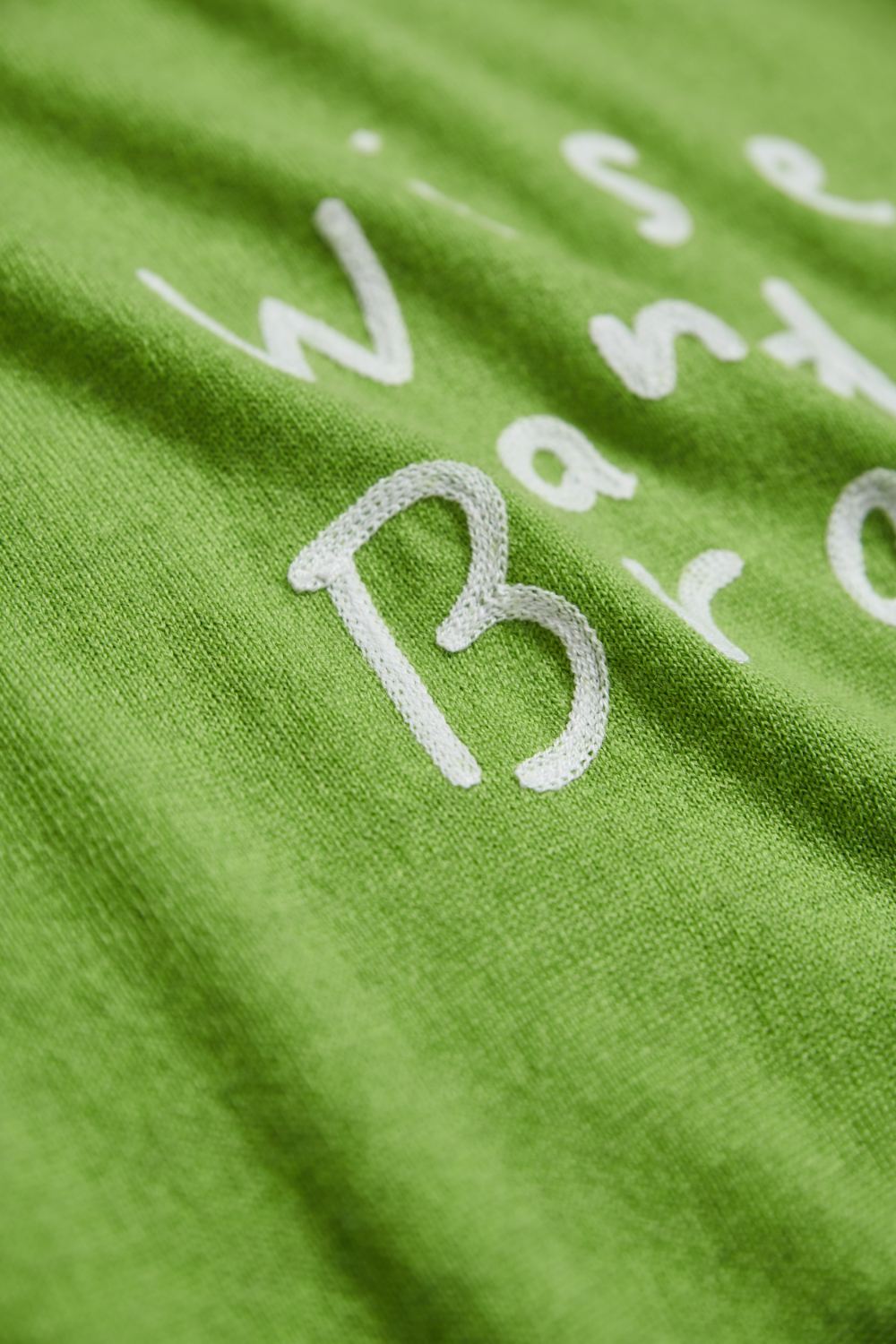 立體刺繡字母針織圓領上衣-綠