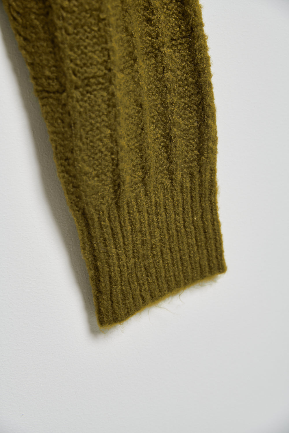 絨感毛圈紗寬短版針織毛衣-綠色