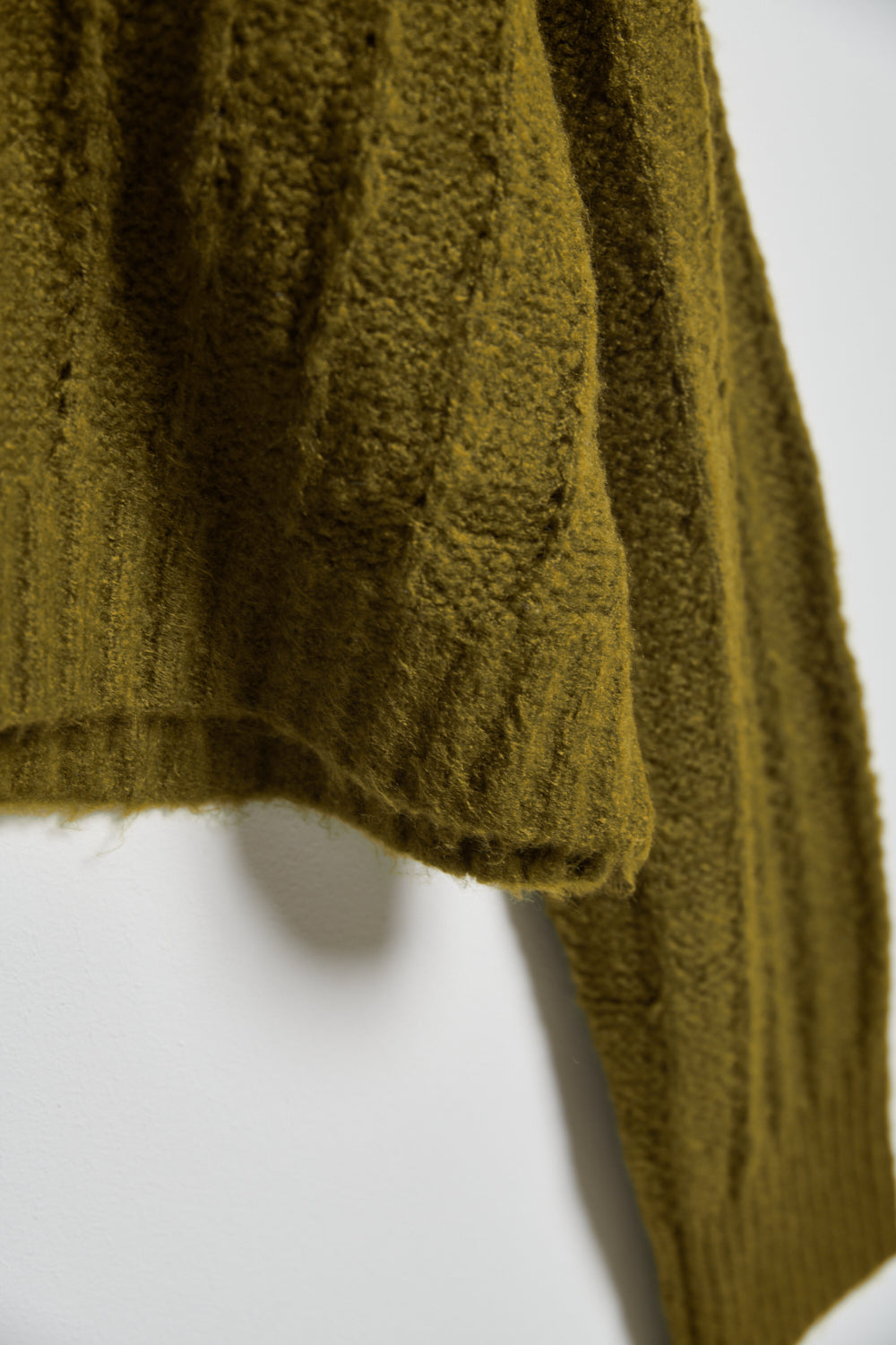 絨感毛圈紗寬短版針織毛衣-綠色