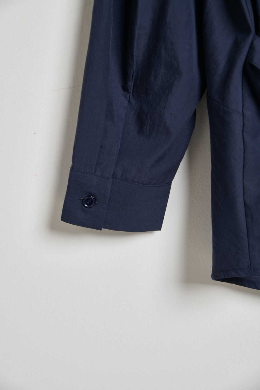 扭轉打褶襯衫-藏青