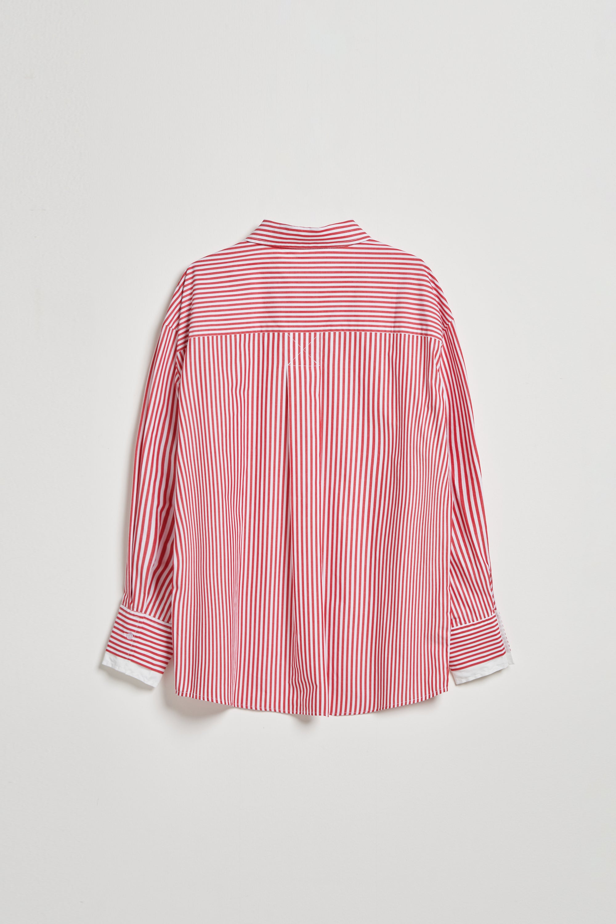 條紋配色造型袖寬長版襯衫-紅