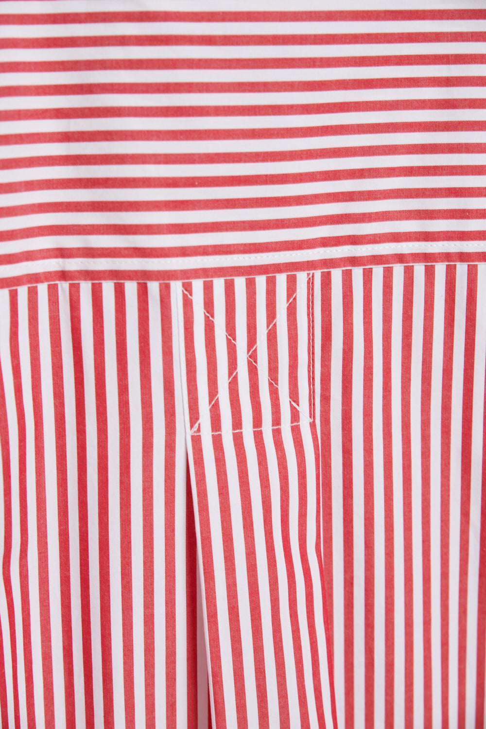 條紋配色造型袖寬長版襯衫-紅