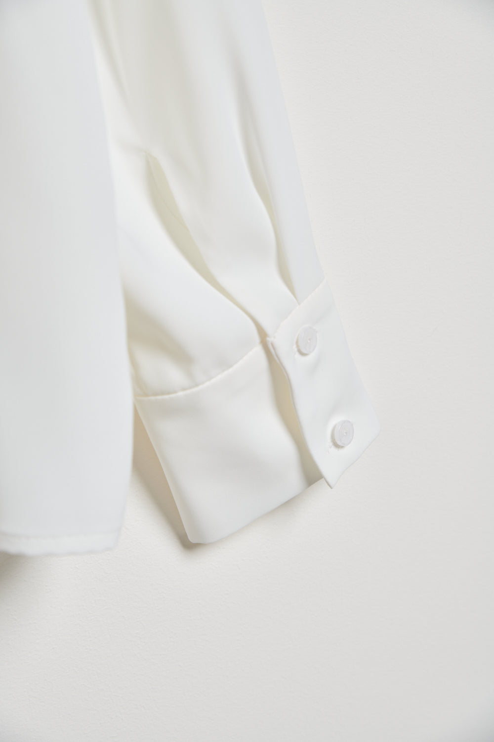 小立領繩結開襟上衣-白