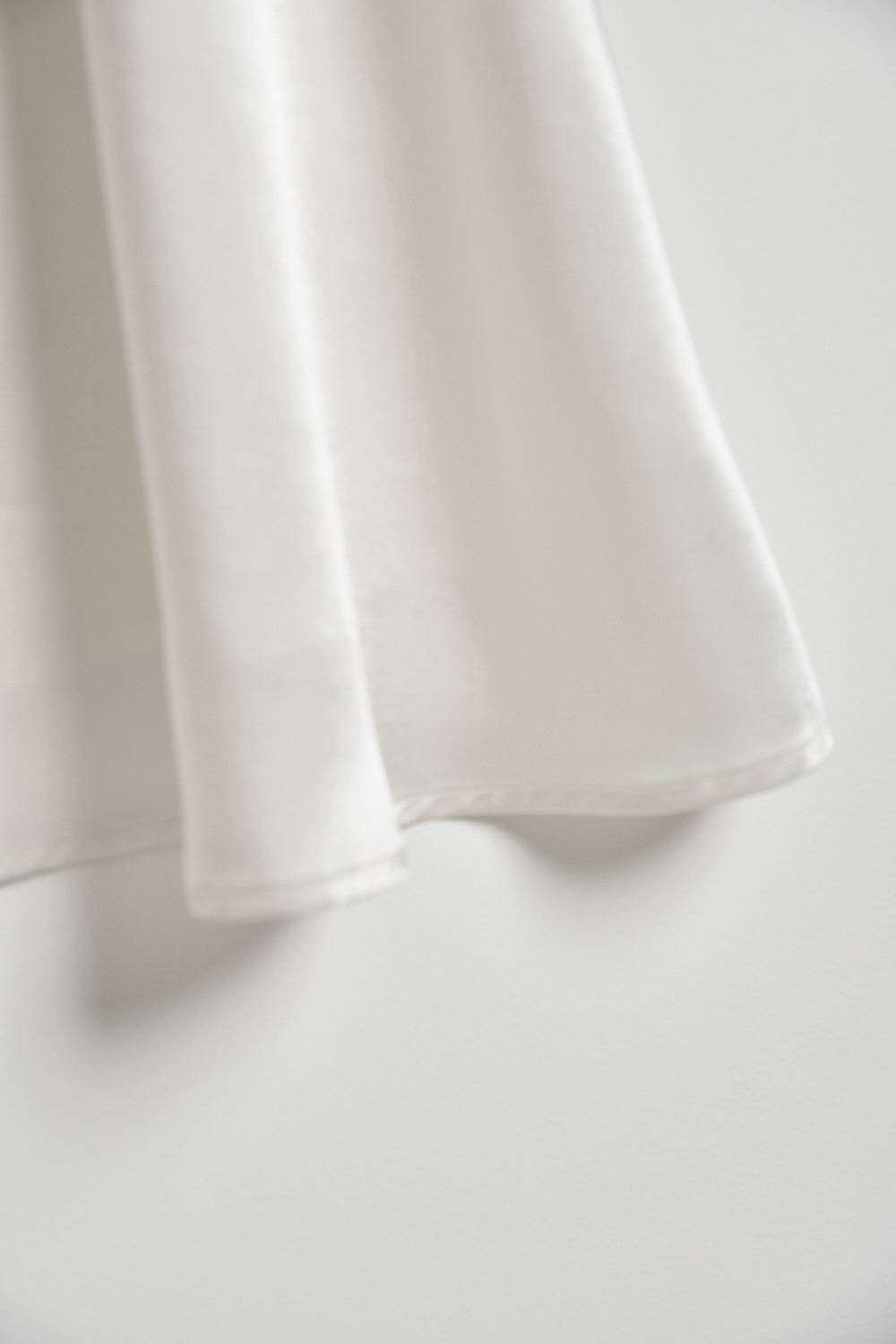 緞面光澤A-LINE長裙-杏