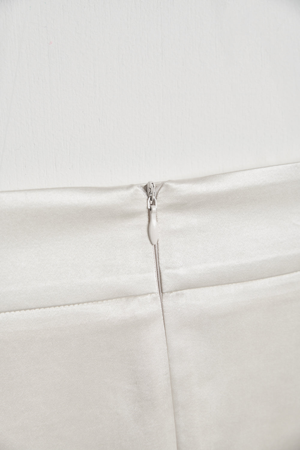 緞面光澤A-LINE長裙-杏