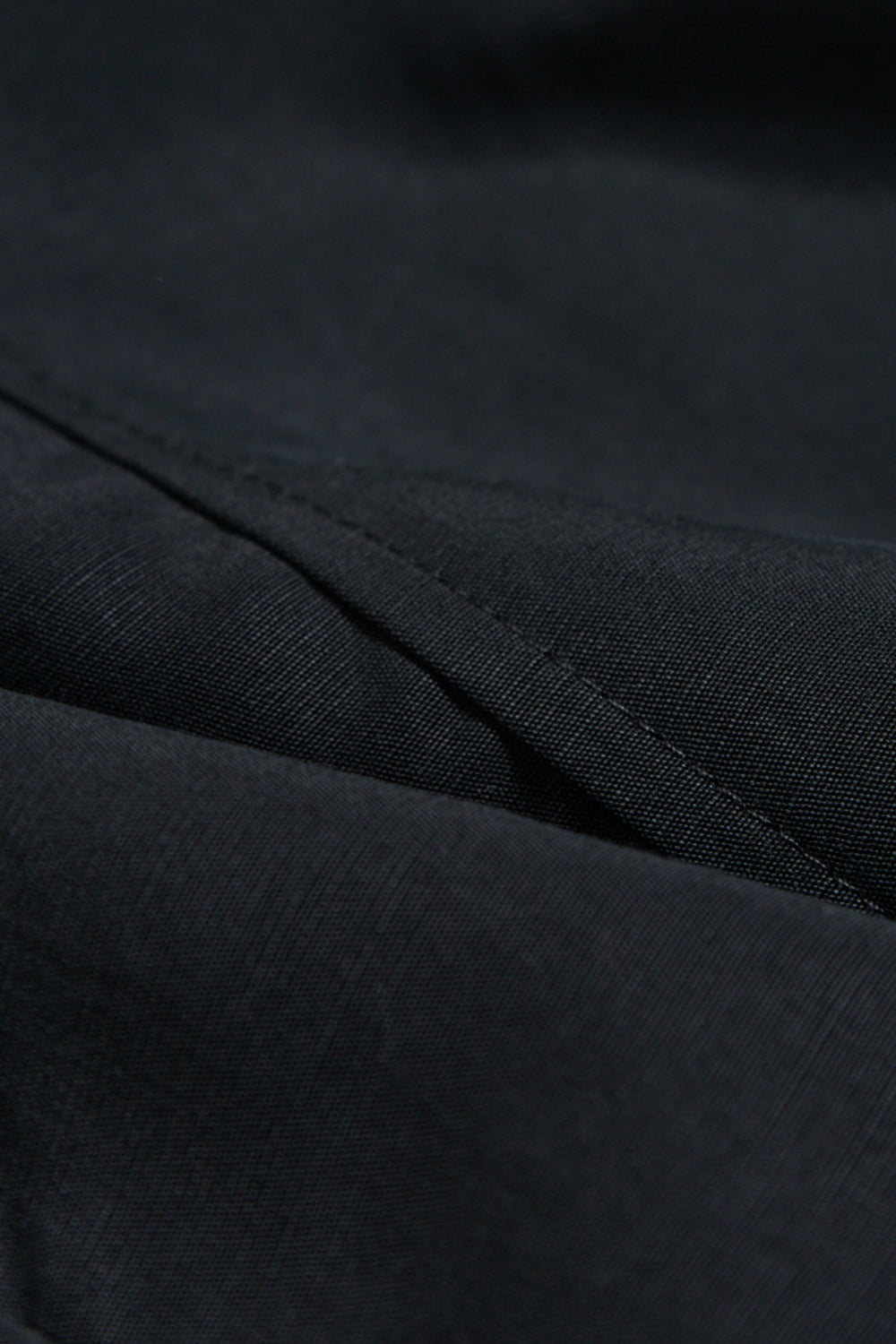 【現折100】圓領側綁帶修身長袖上衣（白＆黑）