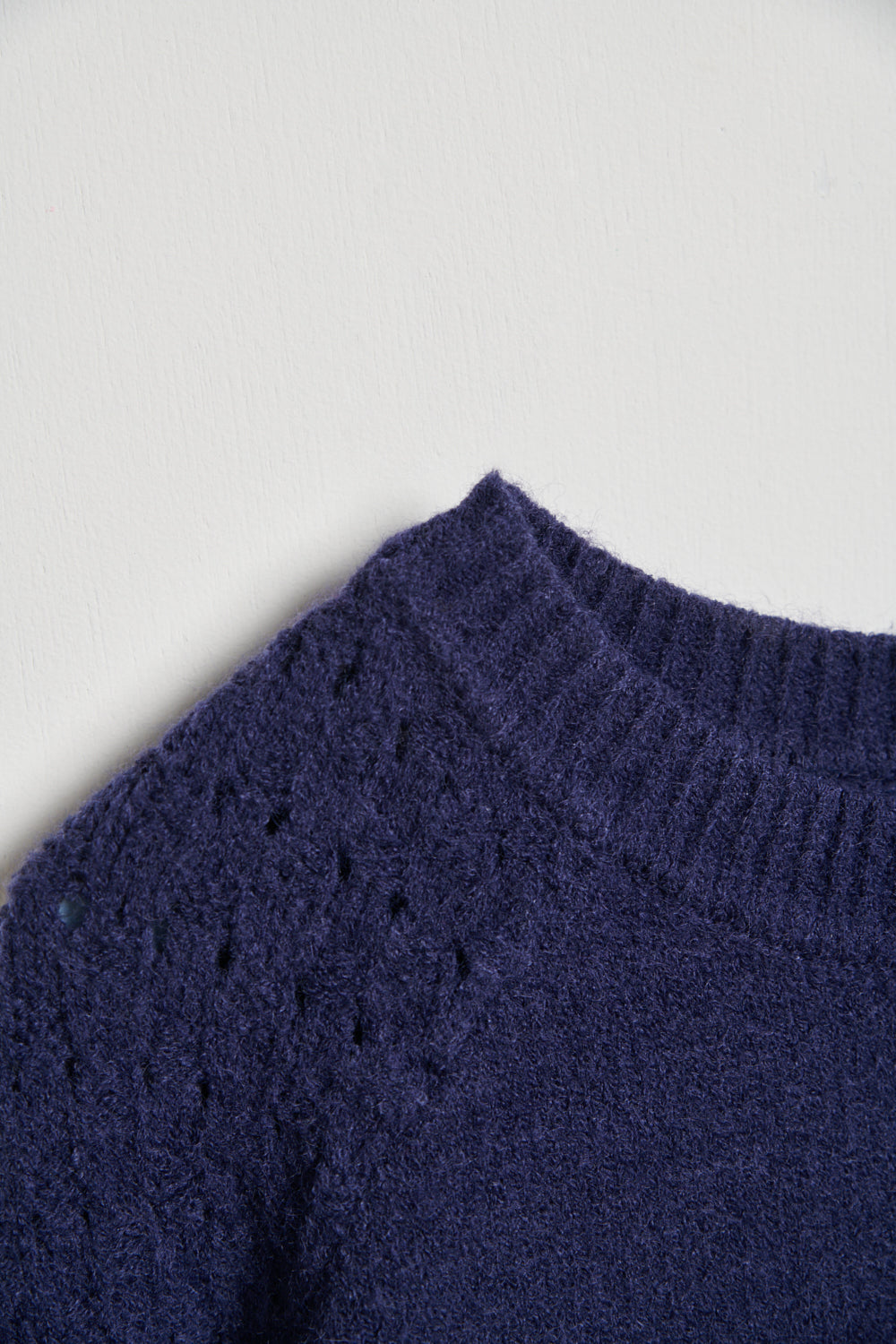 2WAY兩面穿立體織紋圓領毛衣上衣-藍色