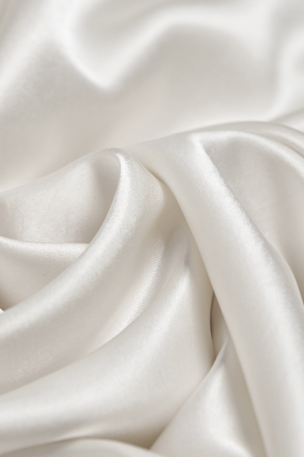 緞面光澤落肩寬版上衣-杏