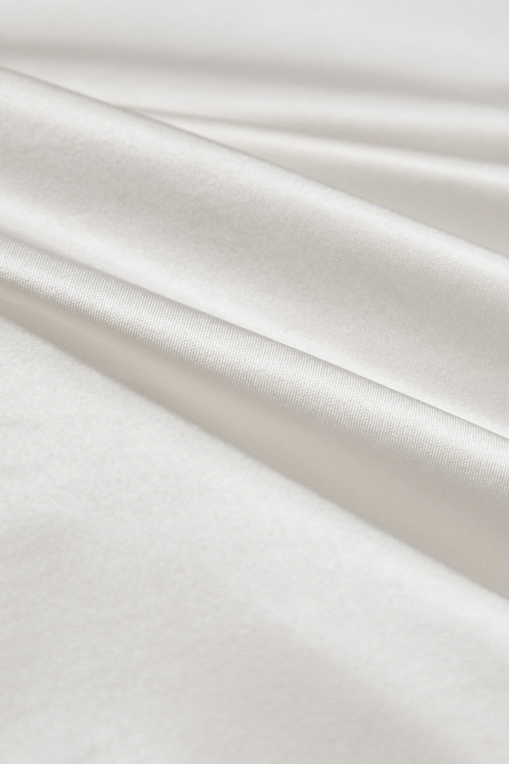 緞面光澤落肩寬版上衣-杏