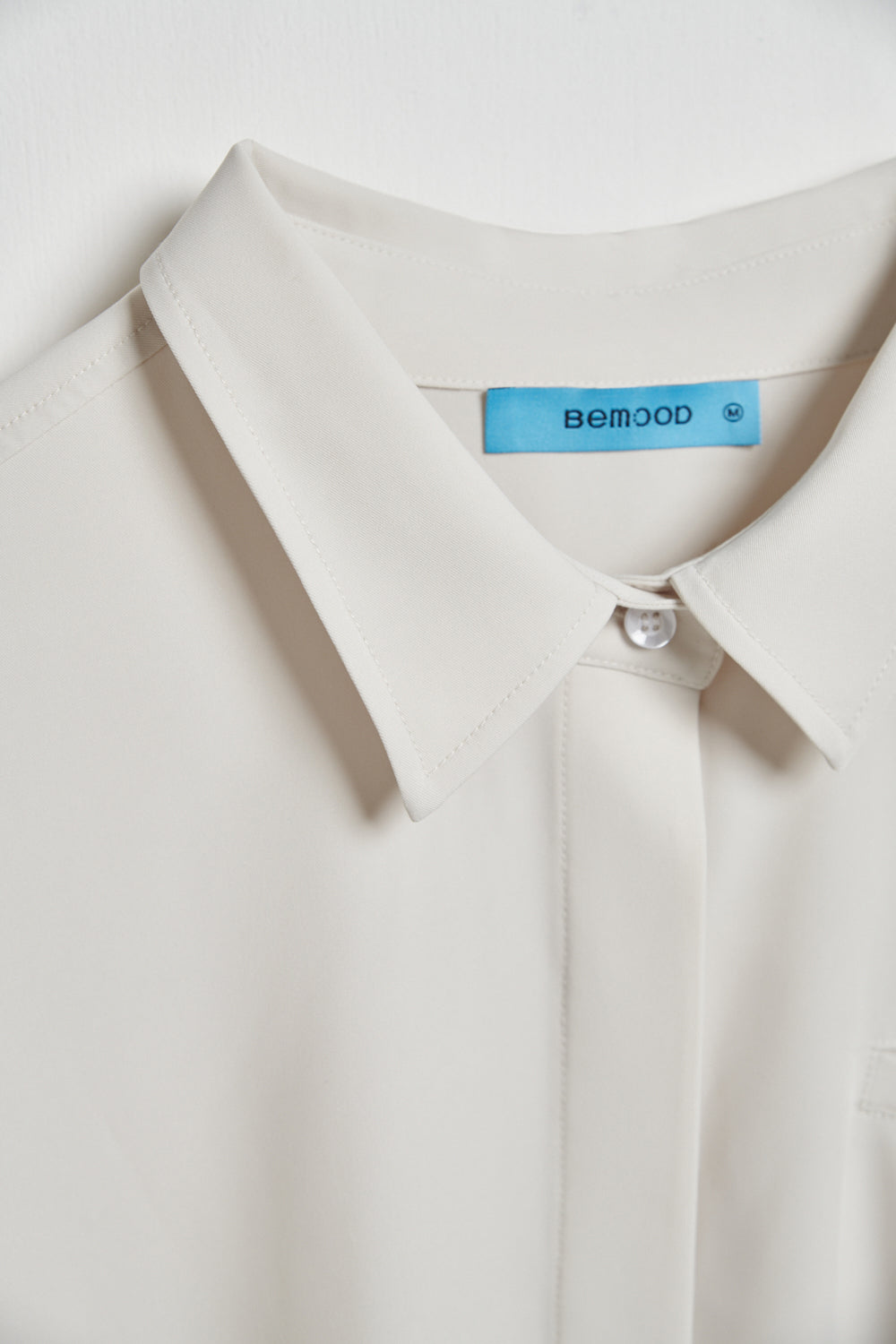 不易皺柔滑寬版襯衫-杏