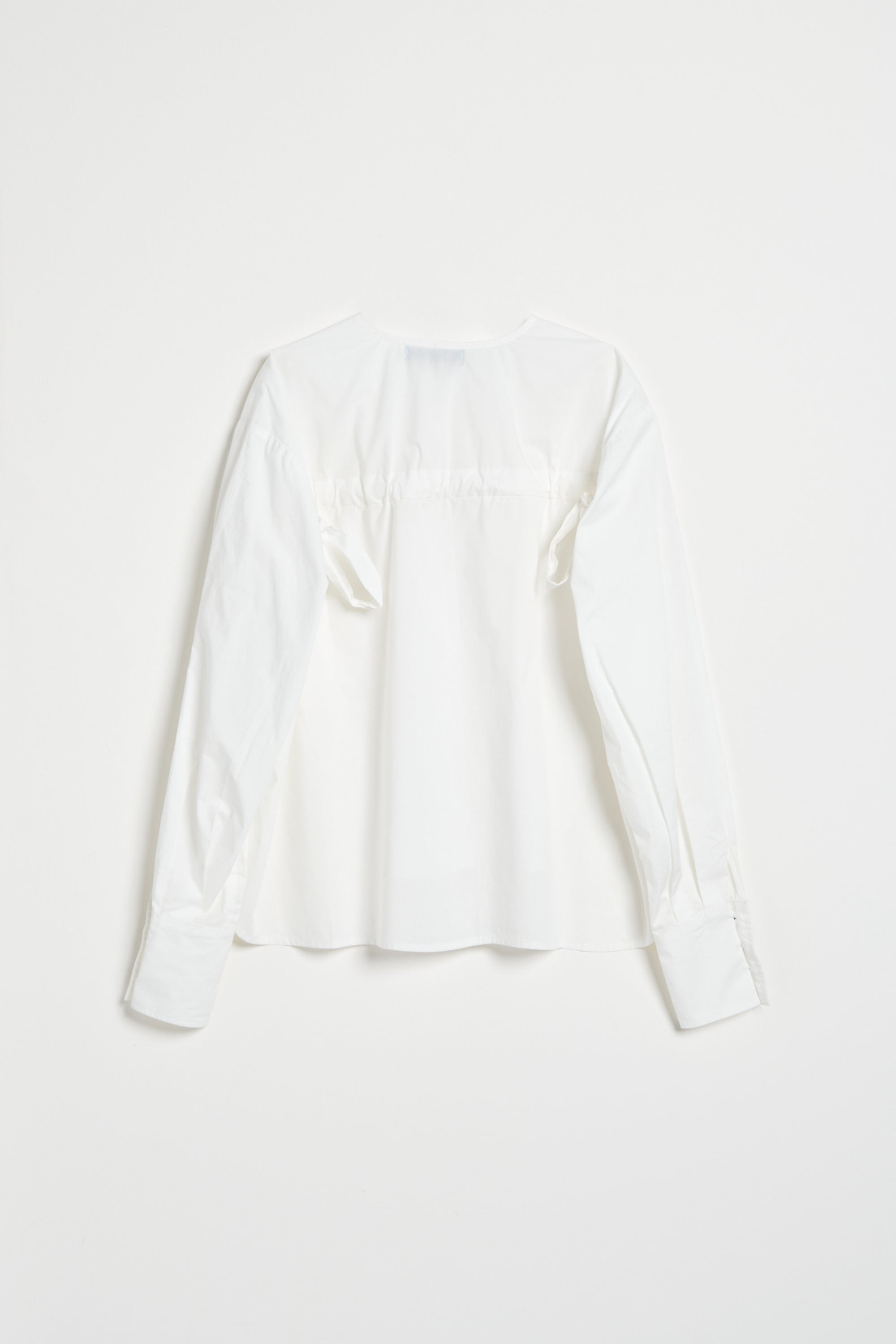 抽繩圓領造型上衣-白