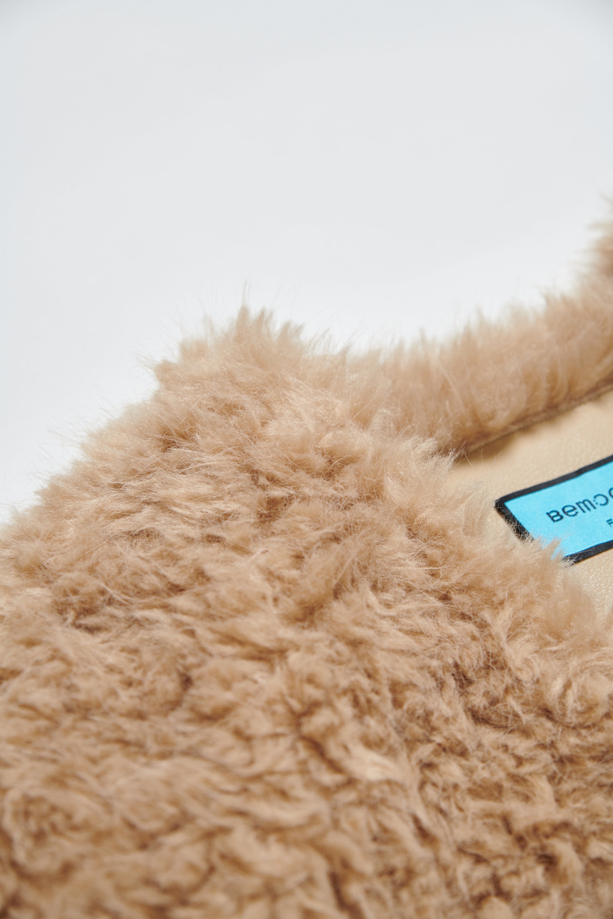 毛絨拼接皮革外套-卡其