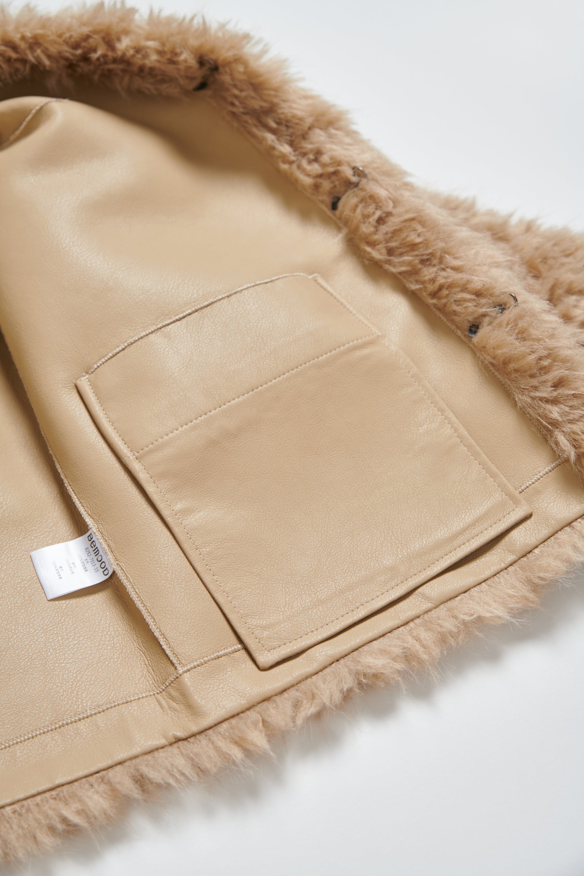 毛絨拼接皮革外套-卡其