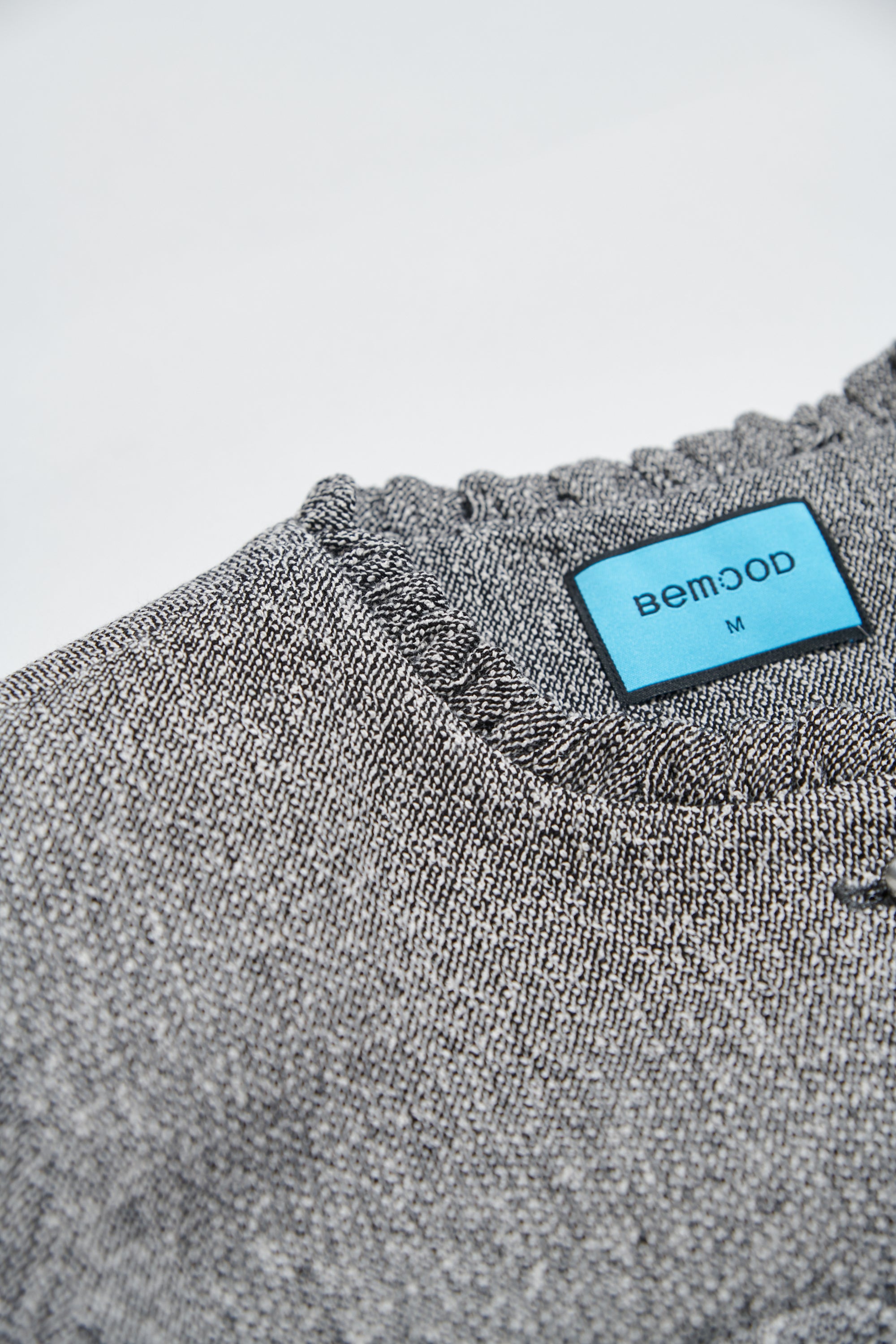 荷葉領花呢外套-黑