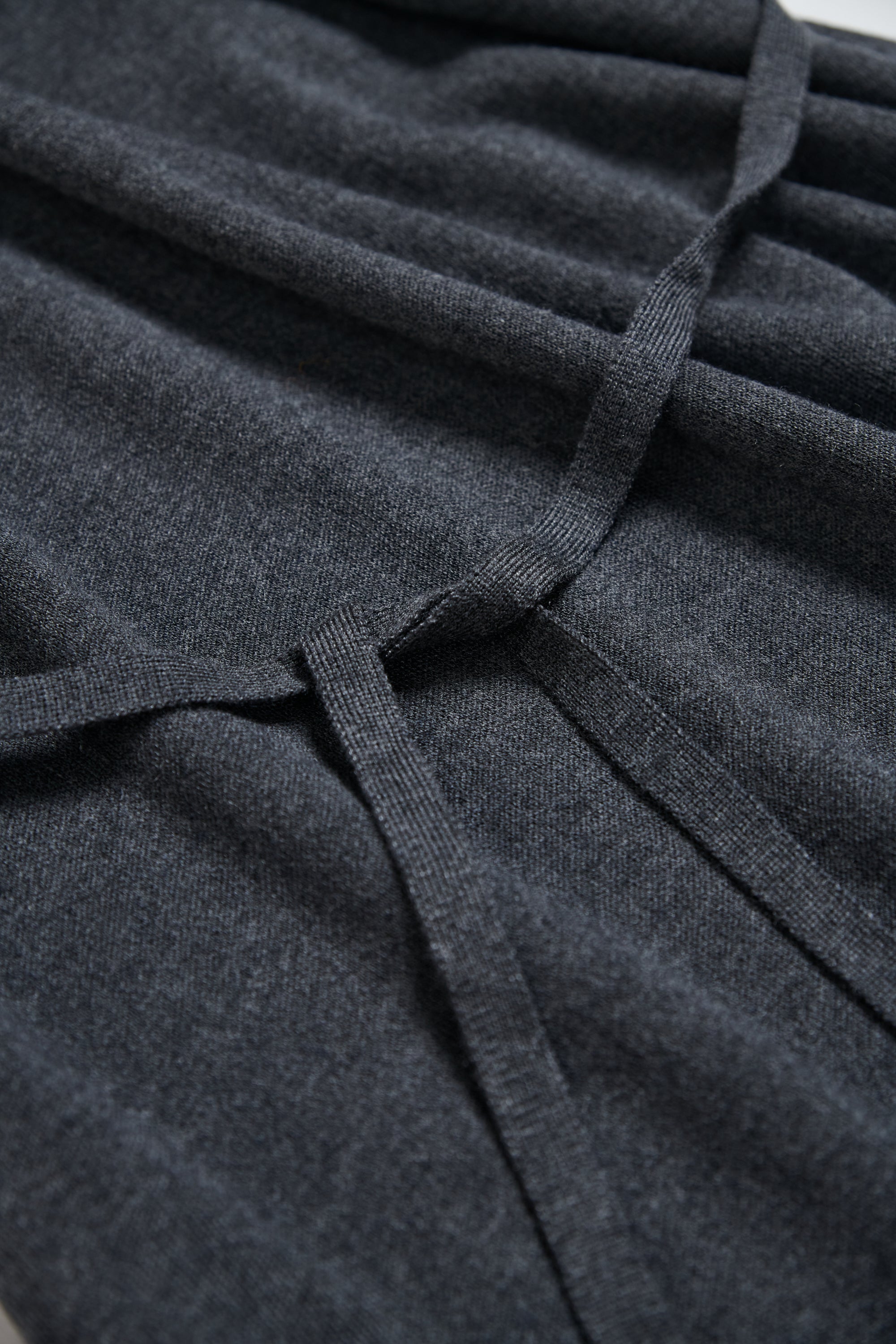 圓領長版無袖背心洋裝毛衣(附綁帶)-深灰