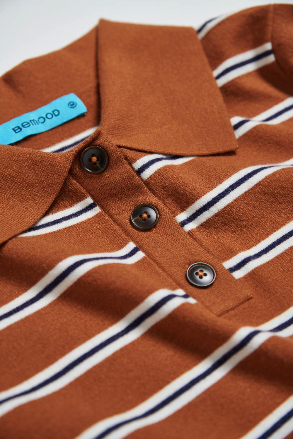 POLO領條紋針織上衣-咖