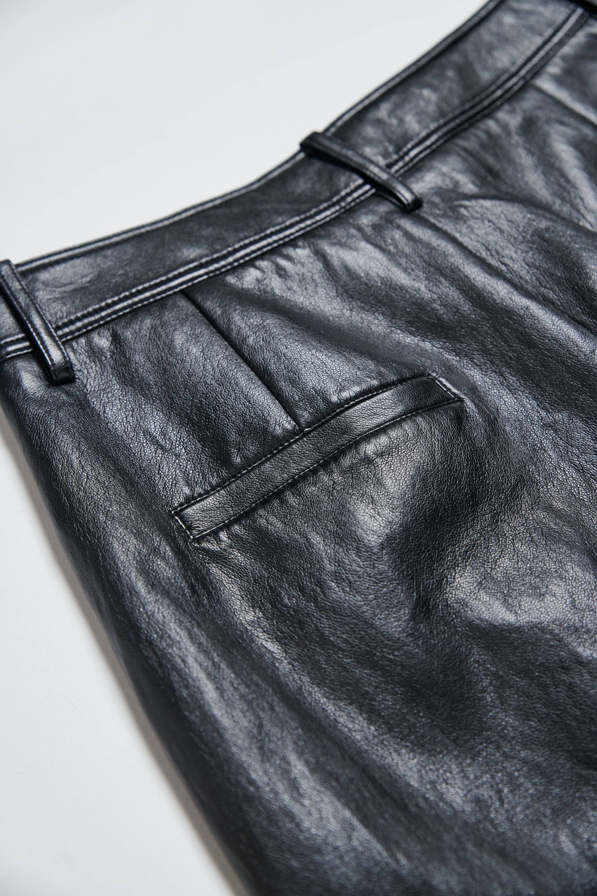 造型車線皮革長褲-黑