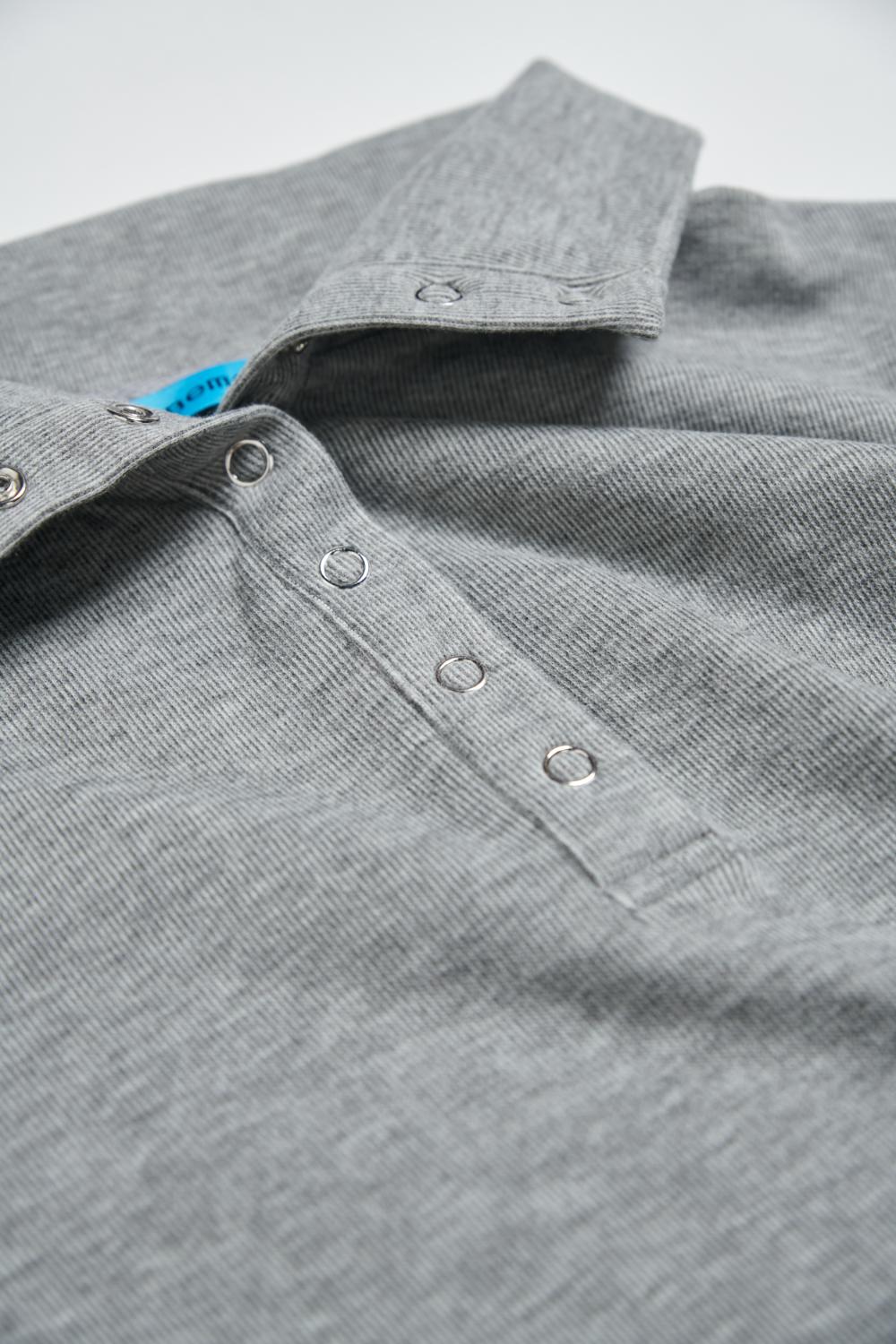 柔彈開釦高領上衣-灰