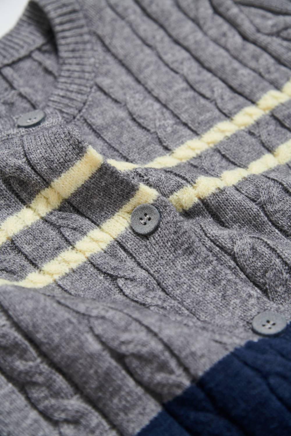 麻花配色開襟針織毛衣-灰